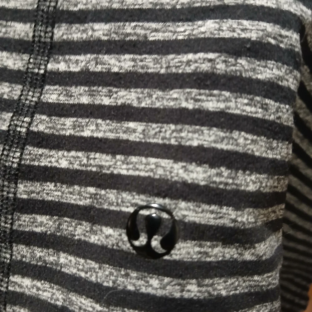 LULULEMON Striped Zip Top SZ L - Picture 4 of 4